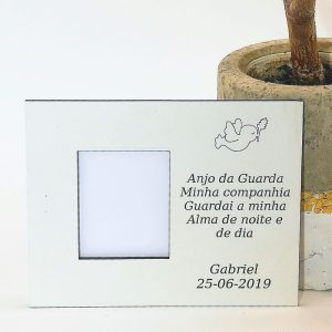 Moldura branca personalizada com Pomba